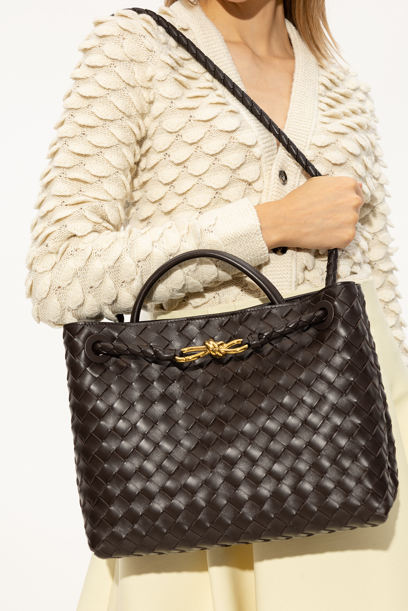 BOTTEGA VENETA ミディアム アンディアーモ バッグ 766016VCPP1 Bottega Veneta® Women's Andiamo in Travertine. Shop online now.